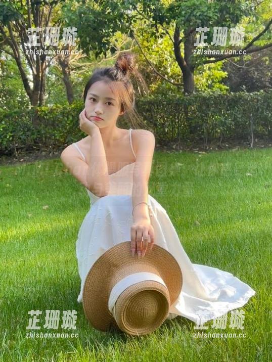 MiMi Chan体操服写真图集：让你感受运动与美丽的双重力量